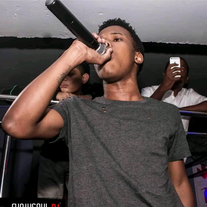 Nasty C Beats A Fan During A Performance In Zambia. Video